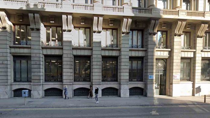 El barrio Gótico gana 70 viviendas públicas con el traslado de oficinas del Ayuntamiento al edificio de Via Laietana