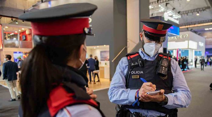 Un ladrón reincidente se hace pasar por congresista en el MWC Un ladrón reincidente se hace pasar por congresista en el MWC