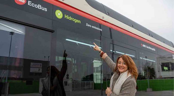 Hoy se pone en marcha el primer bus de hidrógeno en una red de transporte público Primer bus de hidrógeno en una red de transporte público