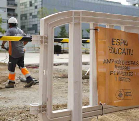 Las escuelas de Barcelona rediseñan los patios, con 17 nuevos proyectos Las escuelas de Barcelona rediseñan los patios, con 17 nuevos proyectos