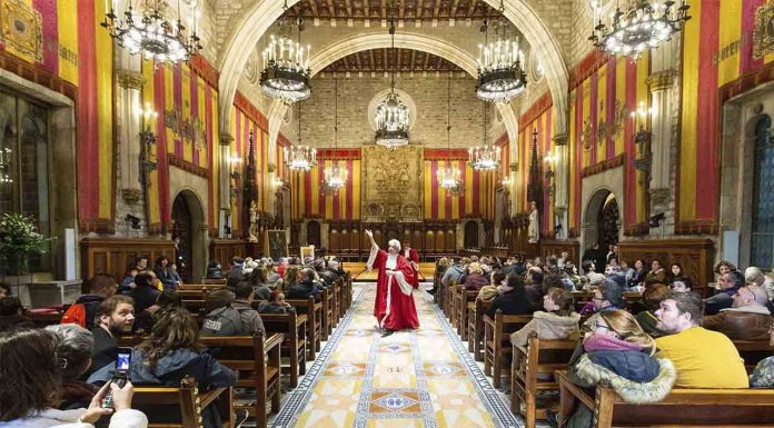 Puertas abiertas en el Ayuntamiento en Sant Jordi 2022 Puertas abiertas en el Ayuntamiento en Sant Jordi 2022