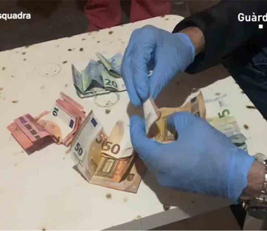 Desmantelan un punto de venta y consumo de cocaína en Hospitalet de Llobregat Desmantelan un punto de venta y consumo de cocaína en Hospitalet