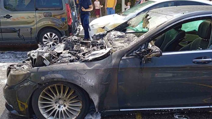 El coche de Josep Bou se quemó por accidente, no fue provocado, como denunció