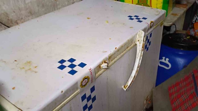 Intervienen 200 kilos de comida de una cocina ilegal en Nou Barris