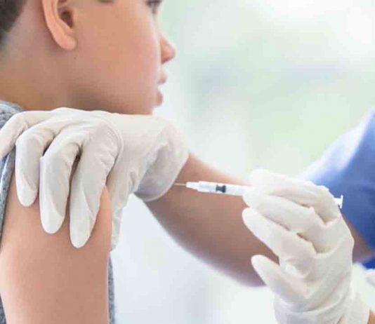 Personas de entre 44 y 55 años se podrán vacunar de sarampión A partir de 11 años, los menores recibirán una nueva vacuna contra el papiloma humano (VPH)
