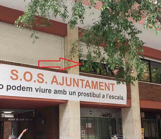 Vecinos del Eixample hartos por un prostíbulo en su escalera Vecinos del Eixample hartos por un prostíbulo en su escalera