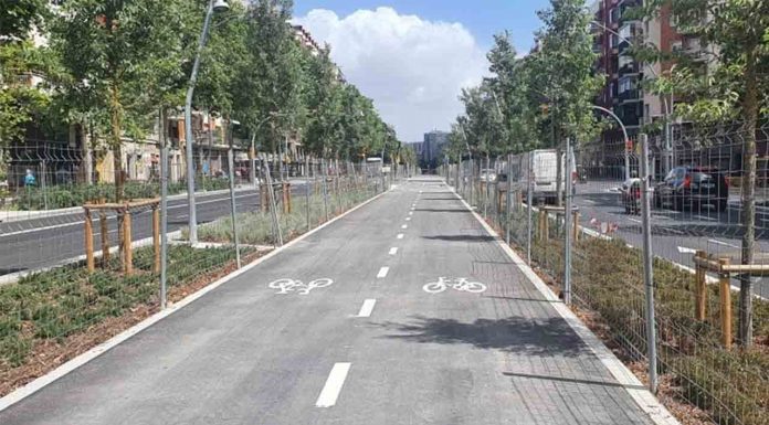 Barcelona suma medio kilómetro más de carril bici en la Avenida Meridiana Barcelona suma medio kilómetro más de carril bici