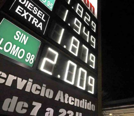 Nuevo récord histórico de la gasolina y el gasoil, ya superan los dos euros Nuevo record historíco de la gasolina y el gasoil, ya superan los dos euros