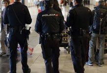 Un cuarto detenido por las agresiones aleatorias en Barcelona Detenido en el aeropuerto del Prat un fugitivo que enviaba droga a Alemania