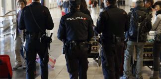 Un cuarto detenido por las agresiones aleatorias en Barcelona Detenido en el aeropuerto del Prat un fugitivo que enviaba droga a Alemania