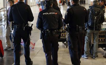 Un cuarto detenido por las agresiones aleatorias en Barcelona Detenido en el aeropuerto del Prat un fugitivo que enviaba droga a Alemania