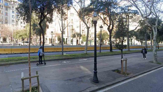 Reapertura del carril bici de Diagonal entre paseo de Gràcia y paseo Sant Joan