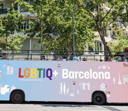 Turisme de Barcelona participa en el desfile del Pride con una carroza Turisme de Barcelona participa en el desfile del Pride con una carroza