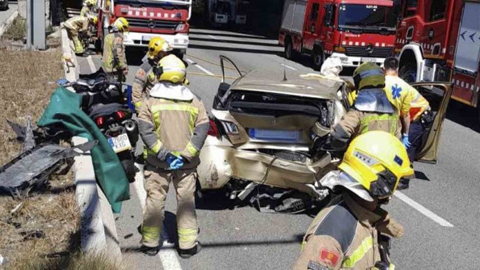 5 heridos en una accidente de tráfico en Gran Vía de Hospitalet