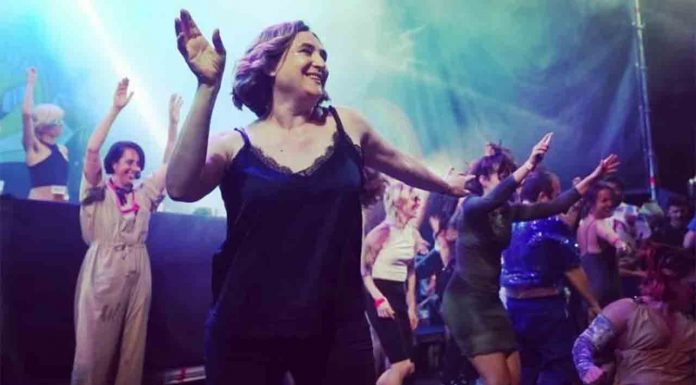 Ada Colau celebra el archivo de la querella Ada Colau celebra el archivo de la querella