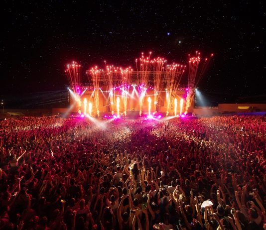 El Barcelona Beach Festival se celebra después de recibir la autorización Suspendido el Barcelona Beach Festival por carecer de licencia