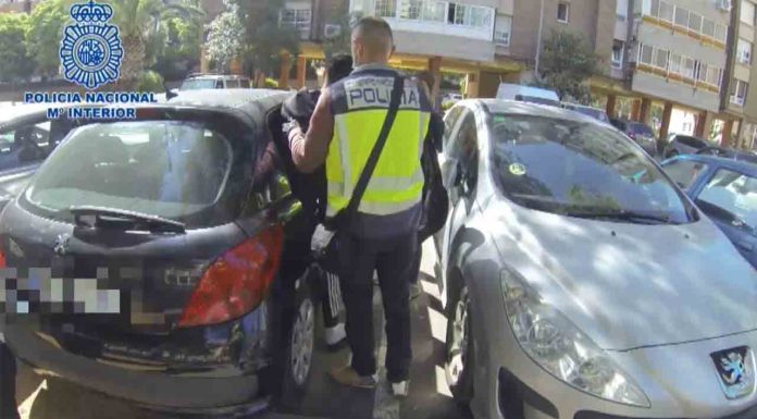 Detenidos por estafar 250.000 euros a una familia Detenidos por estafar 250.000 euros a una familia