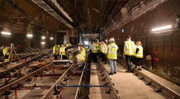 El corte por las obras en la L5 del metro se amplía hasta la parada de Horta El corte por las obras en la L5 del metro se amplía hasta la parada de Horta