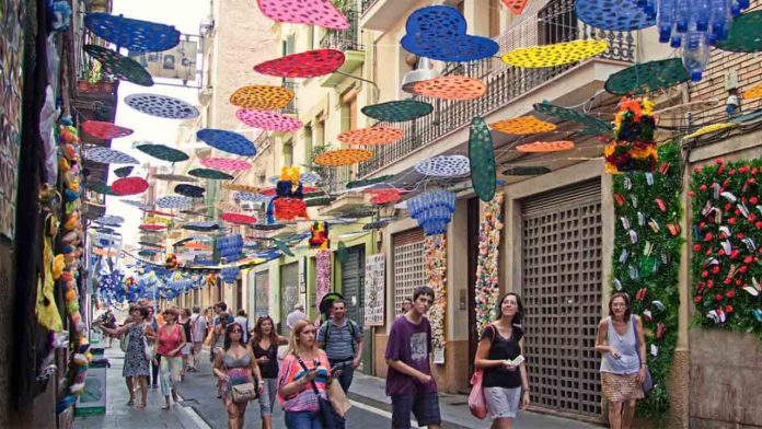La Fiesta Mayor de Gràcia recupera la normalidad con más de 900 actividades
