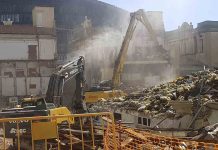 Comienza la demolición de los antiguos cinco pabellones del Hospital del Mar Comienza la demolición de los antiguos cinco pabellones del Hospital del Mar