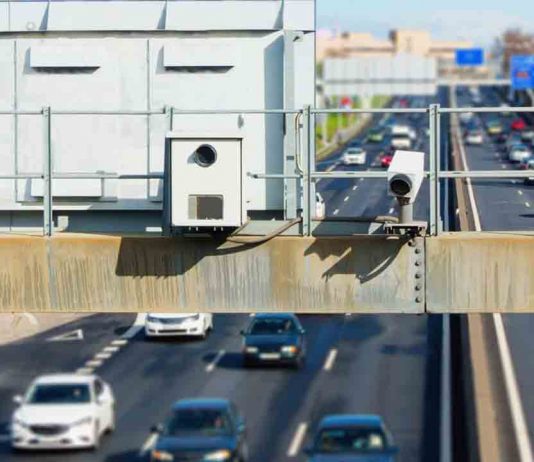 Dos nuevos radares fijos en la Ronda Litoral en Hospitalet de Llobregat Dos nuevos radares fijos en la Ronda Litoral en Hospitalet de Llobregat