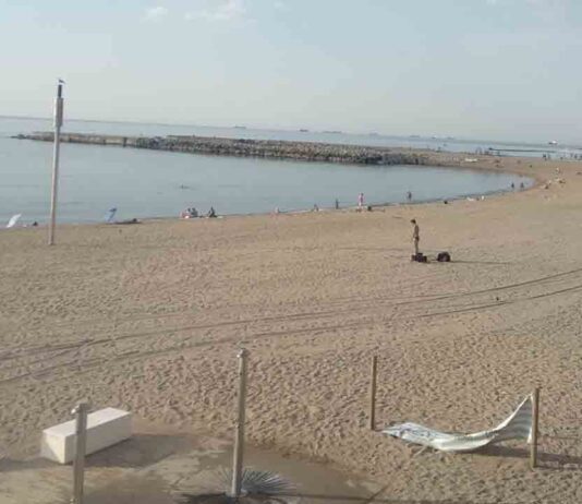 Apuñala al agresor de una joven en la Barceloneta Un hombre muere en el Hospital tras casi ahogarse en la playa de la Barceloneta