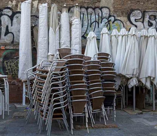 Activado el plan de choche en el Eixample contra el ruido nocturno Las terrazas de Enric Granados cerrarán una hora antes para reducir el ruido