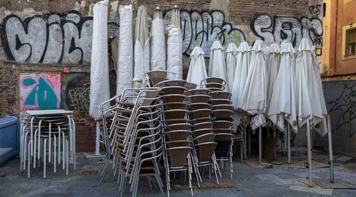 Activado el plan de choche en el Eixample contra el ruido nocturno Las terrazas de Enric Granados cerrarán una hora antes para reducir el ruido