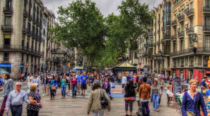 Barcelona consolida la recuperación turística con 1 millón de visitantes en julio Barcelona consolida la recuperación turística con 1 millón de visitantes en julio