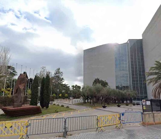 El Hotel Fairmont Rey Juan Carlos I acumula 160 millones de deuda El Hotel Fairmont Rey Juan Carlos I acumula 160 millones de deuda