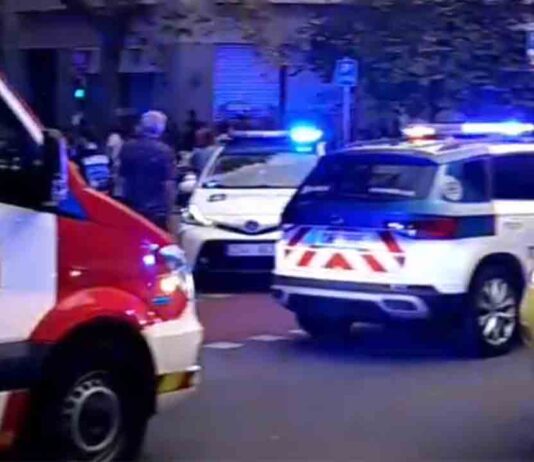 Incendio en la cocina de un restaurante en Enric Granados Incendio en la cocina de un restaurante en Enric Granados