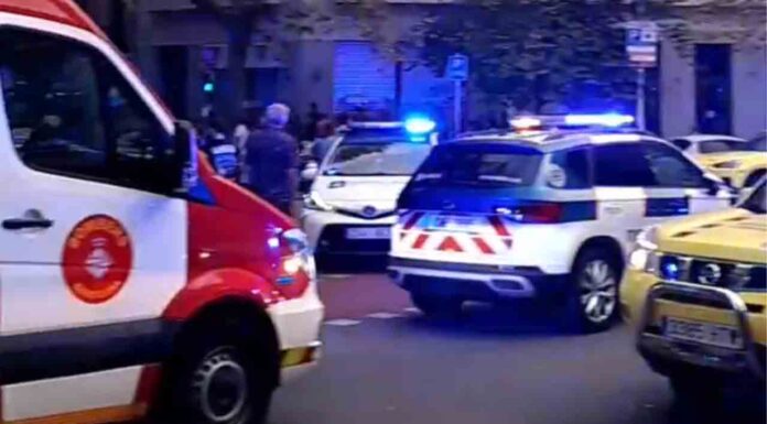 Incendio en la cocina de un restaurante en Enric Granados Incendio en la cocina de un restaurante en Enric Granados