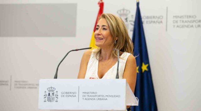 La Ministra de Transportes anuncia una investigación sobre la avería en Rodalíes La Ministra de Transportes, Raquel Sánchez, anuncia una investigación sobre la avería en Rodalíes