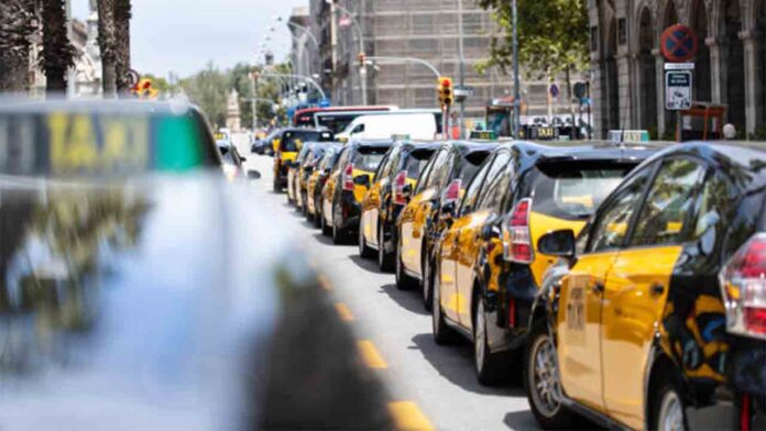 Élite Taxi convoca oficialmente una protesta contra Competencia