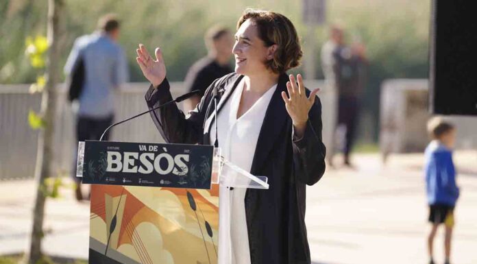 Ada Colau participa en la inauguración de la fiesta ciudadana ‘Va de Besòs’ Ada Colau participa en la inauguración de la fiesta ciudadana 'Va de Besòs'