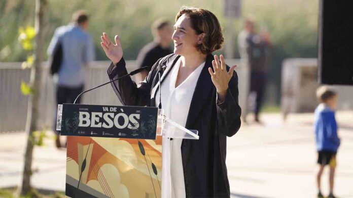 Ada Colau participa en la inauguración de la fiesta ciudadana 'Va de Besòs'