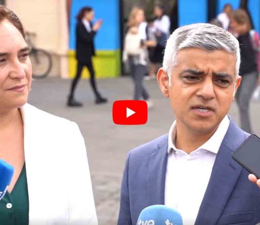 El alcalde de Londres, Sadiq Khan, elogia las políticas de Barcelona contra el cambio climático El alcalde de Londres, Sadiq Khan, elogia las políticas de Barcelona contra el cambio climático