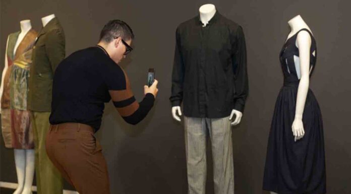 El ayuntamiento recuerda a Toni Miró en un acto en el Disseny Hub Barcelona El ayuntamiento de recuerda a Toni Miró en un acto en el Disseny Hub Barcelona