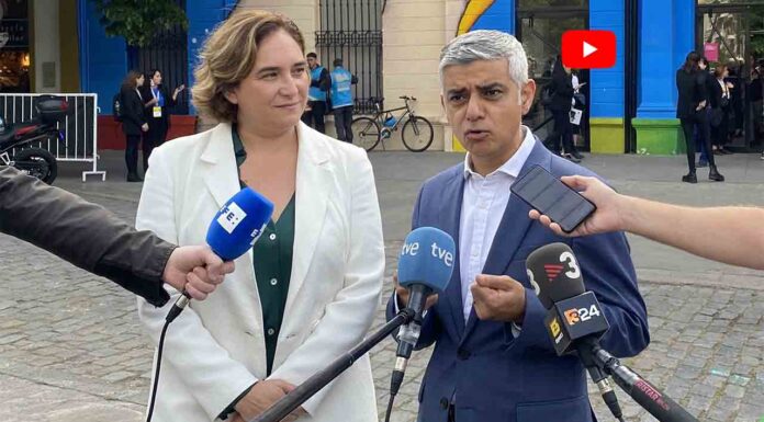 255 referentes mundiales apoyan a Ada Colau en el 28M Primeros acuerdos en la Cumbre Mundial de Buenos Aires