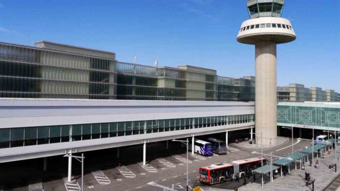 El Aeropuerto de El Prat restringe todos los vuelos debido a un cohete chino
