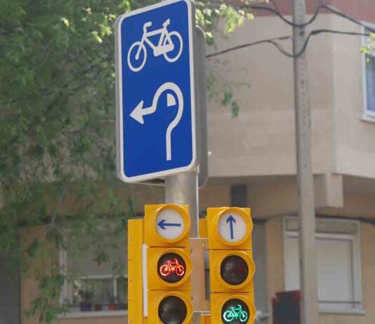 Comienzan las obras para implementar el carril bici en Avenida Vallcarca Comienzan las obras para implementar el carril bici en Avenida Vallcarca