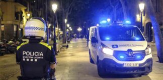 Dos detenidos en Barcelona tras localizar armas de fuego en su vehículo Detenidos al mostrar documentación falsa en un control en la Gran Vía