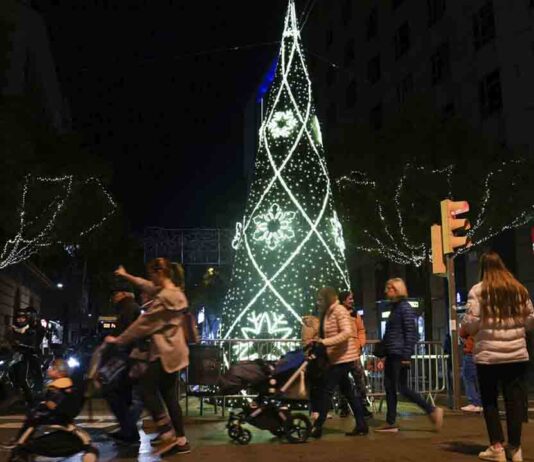 Barcelona enciende las luces de Navidad 2022 en Nou Barris Navidad 2022 en Nou Barris