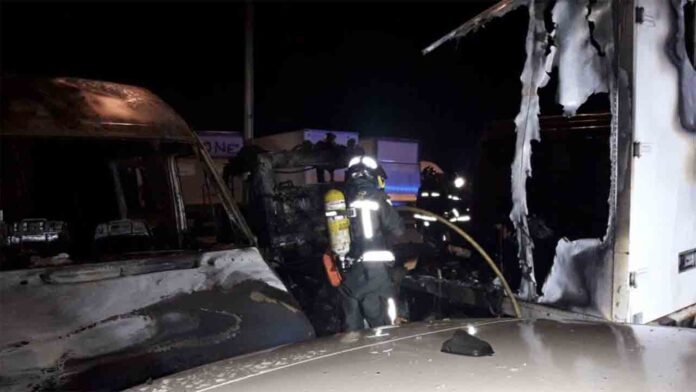 Se queman ocho vehículos en Nou Barris