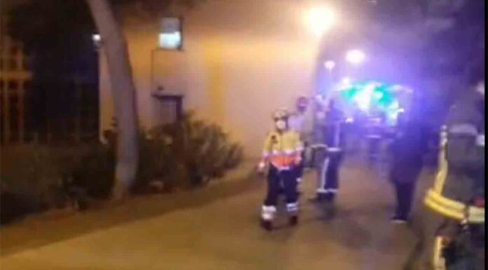 Incendio en un bloque de viviendas de Ciudad Meridiana Incendio en un bloque de viviendas de Ciudad Meridiana