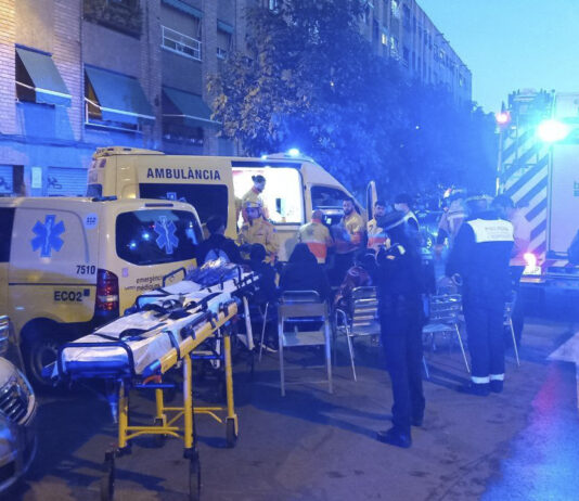 14 heridos en un incendio en Hospitalet debido a un patinete eléctrico 14 heridos en un incendio en Hospitalet debido a un patinete eléctrico