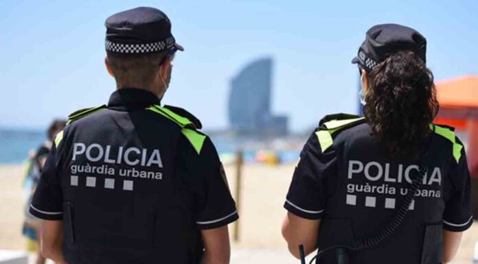 Investigan una agresión sexual a una mujer en la playa del Somorrostro Investigan una agresión sexual a una mujer en la playa del Somorrostro