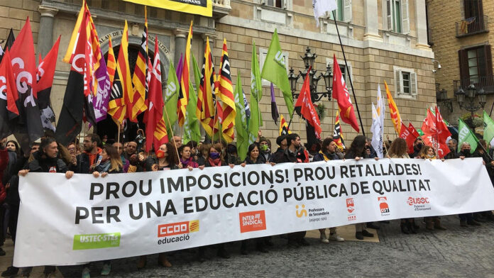 Huelga de profesores y maestros en Barcelona hoy 25 de enero