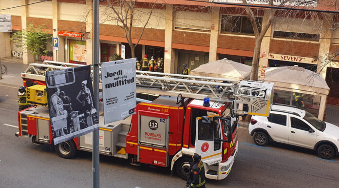 Incendio sin heridos en un edificio del Eixample Incendio sin heridos en un edificio del Eixample