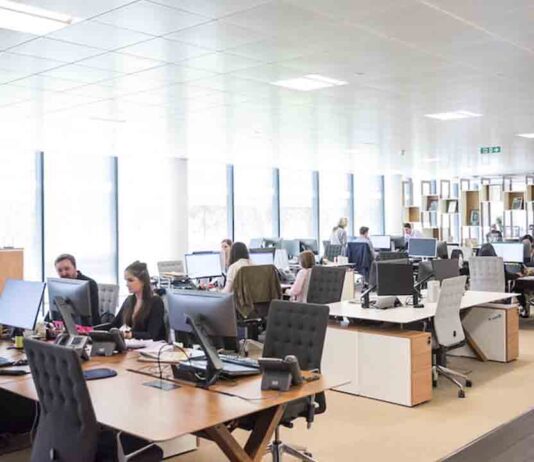 El Ayuntamiento busca profesionales para incorporarse en 2025 El Ayuntamiento facilita la contratación directa de 1.500 personas durante el 2022